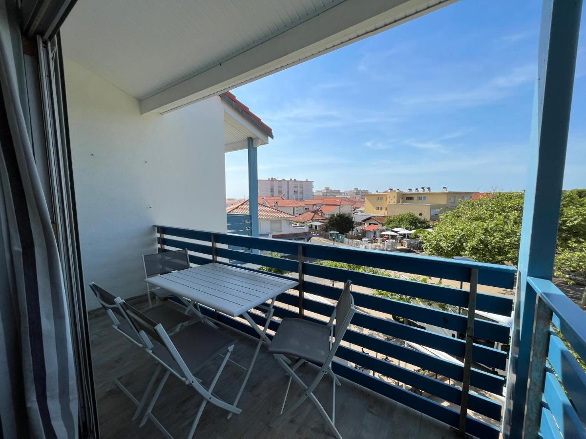 Appartamento Place centrale - 5 min à pied de la plage Biscarrosse-Plage Esterno foto